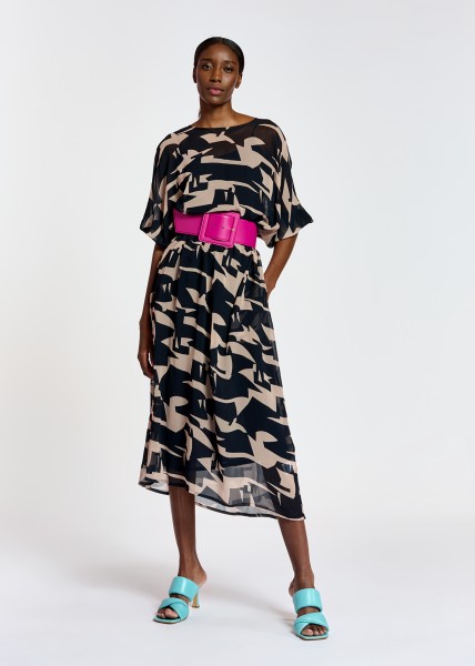Midi-Kleid BILVER mit grafischem Muster in Dunkelblau mit Beige